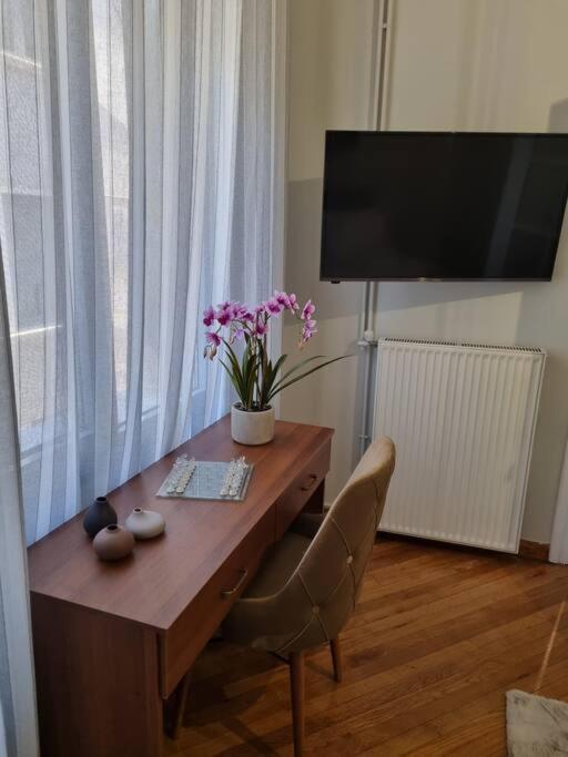 Plaka Sofi Suite Атина Екстериор снимка