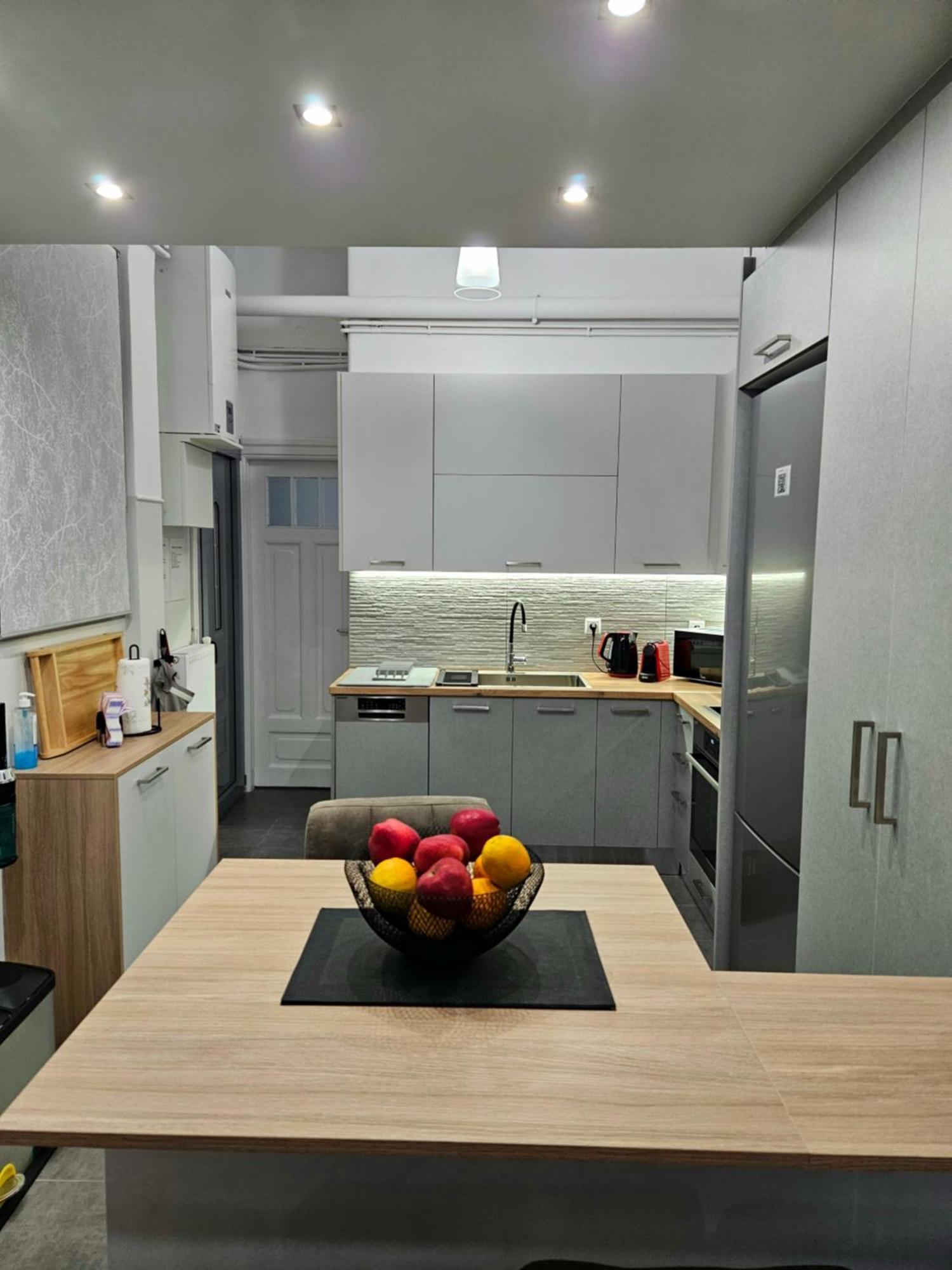 Plaka Sofi Suite Атина Екстериор снимка