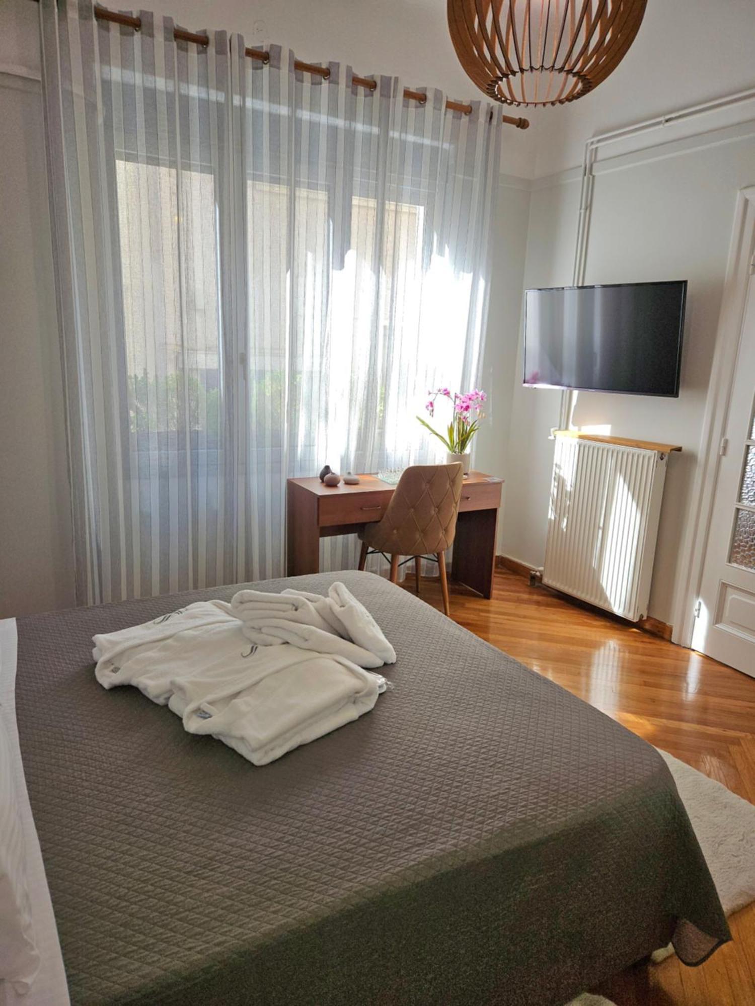 Plaka Sofi Suite Атина Екстериор снимка