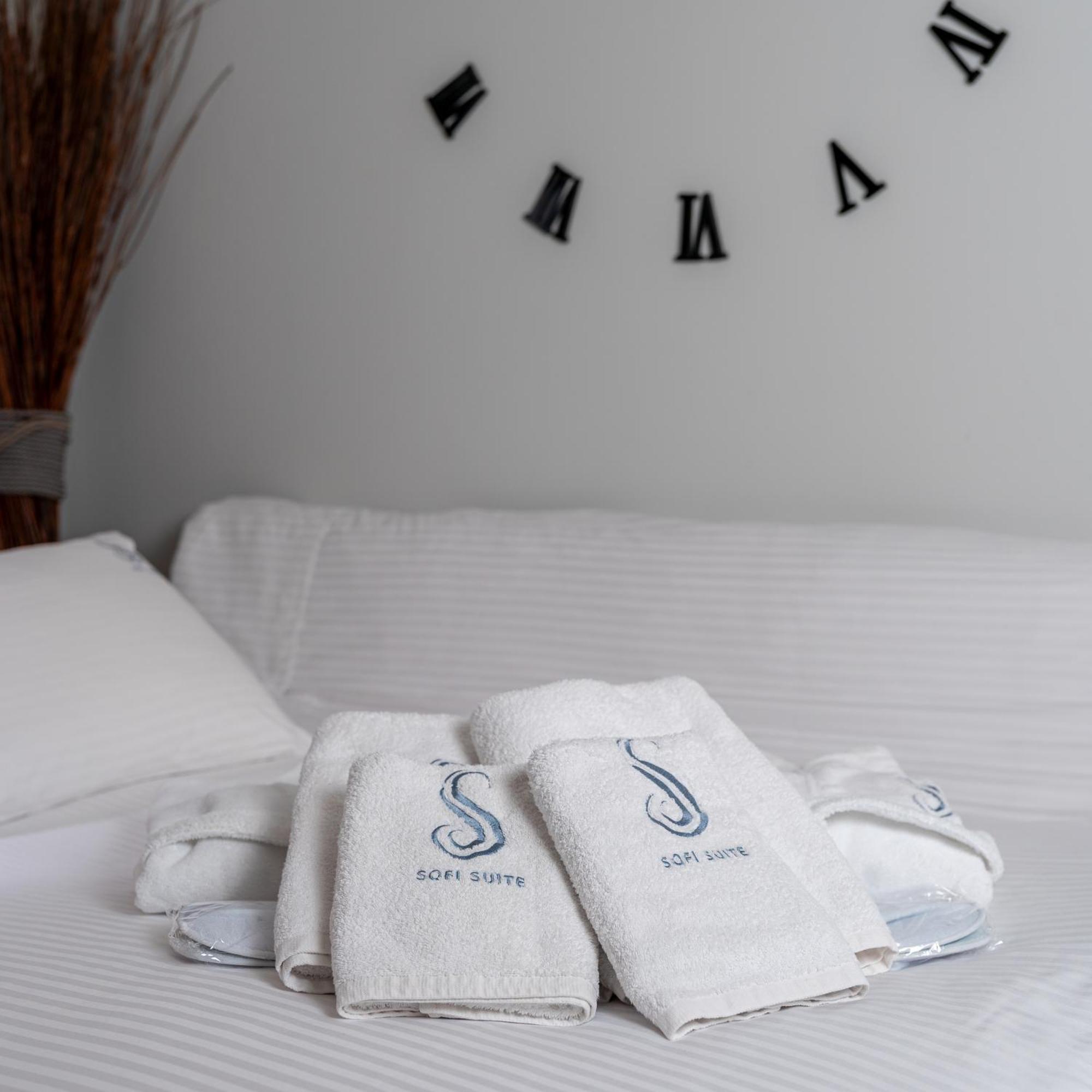 Plaka Sofi Suite Атина Екстериор снимка