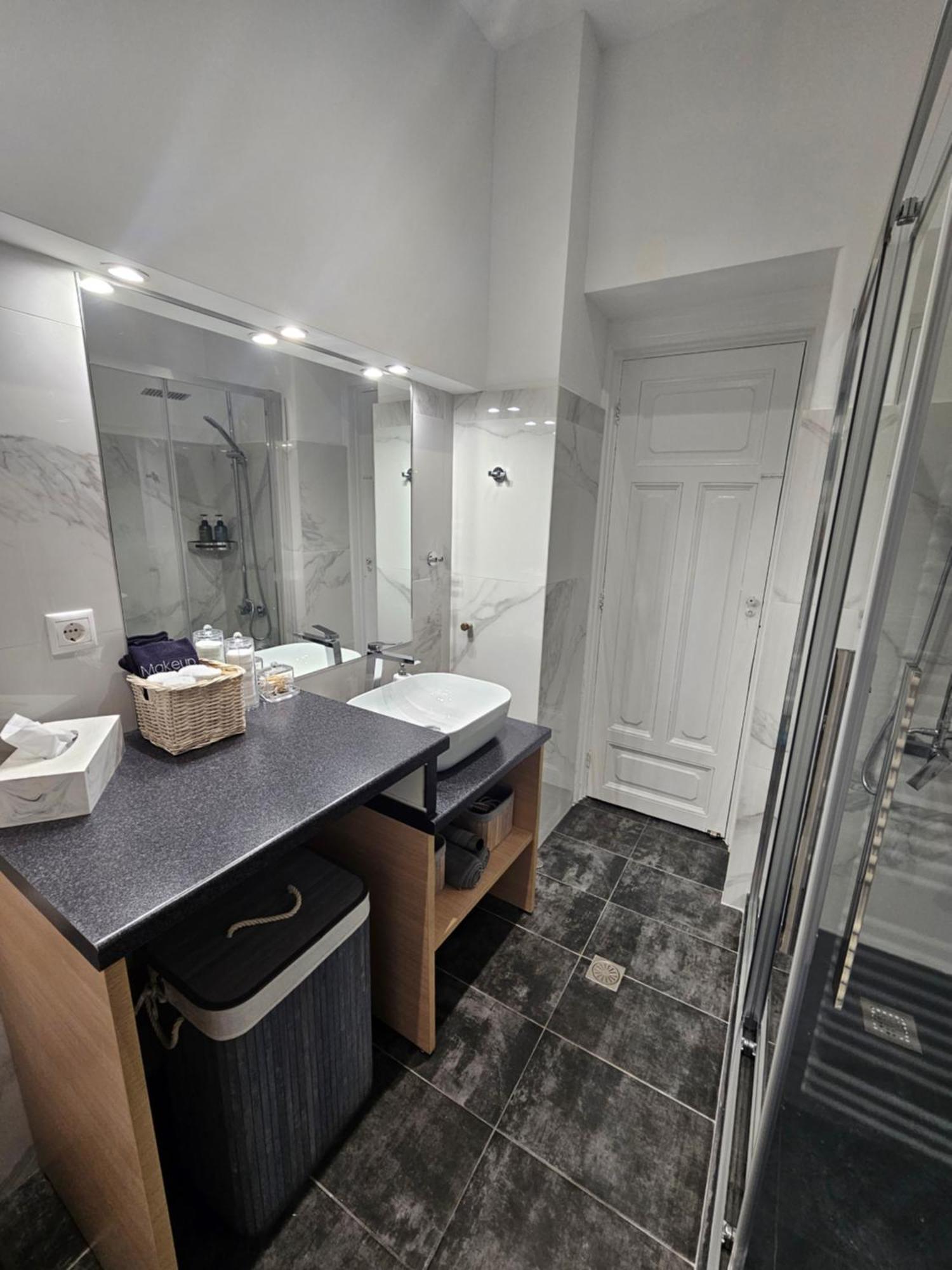 Plaka Sofi Suite Атина Екстериор снимка